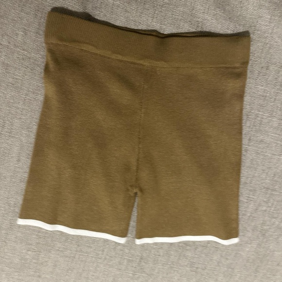 Princess Polly Matching Halter Top and Shorts Set - Picture 3 of 6